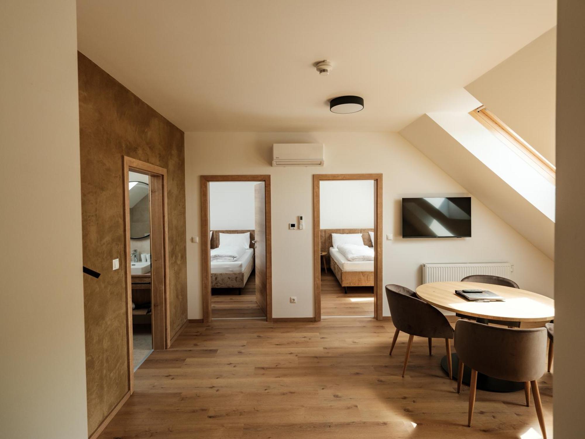 Hotel Neustifter Poysdorf Exterior foto